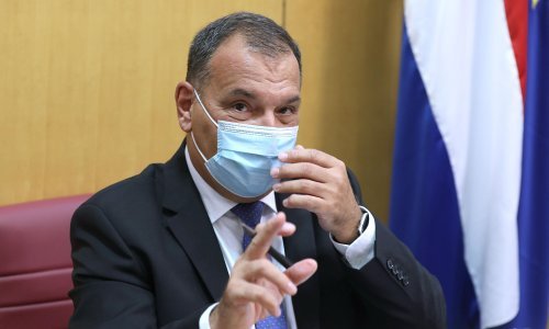 [FOTO] Zastupnici rešetali Beroša zbog koronavirusa: 'Nisam nikakav heroj. Samo sam čovjek koji odgovorno radi svoj posao u korist građana i zaštite zdravlja'