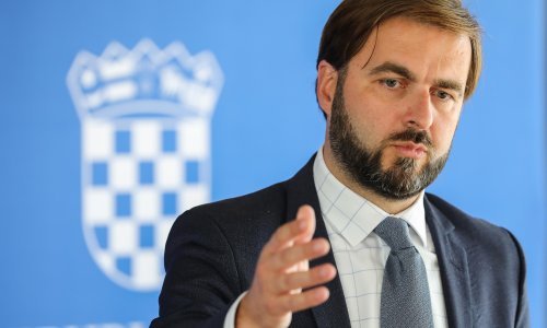 Ćorić: 'Da nije Vlada intervenirala gorivo bi u utorak znatno poskupjelo'