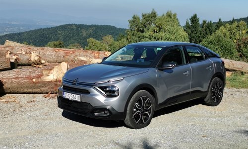[FOTO/VIDEO] Vozili smo Citroën ë-C4: Moderan potpuno električni crossover za ekološki užitak u vožnji