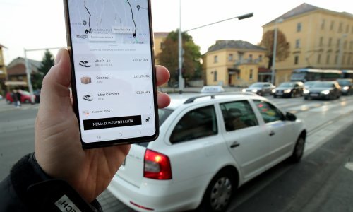 [FOTO] Vozači Ubera u štrajku: 'Novac za plaće je sjeo, ali ne želimo više komunicirati samo preko aplikacije'
