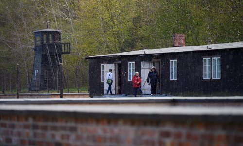 U Njemačkoj počelo suđenje 96-godišnjoj bivšoj djelatnici koncentracijskog logora; zatvorenici umirali zbog iscprljenosti i gladi