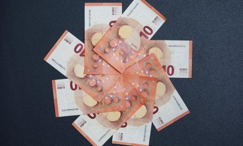 Uvođenje eura i krediti: Što će se dogoditi s kamatama i kreditima u kunama