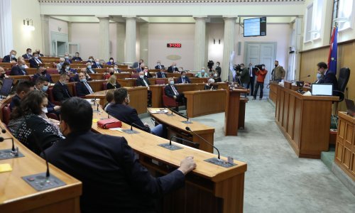 Oporba nije poslušala poziv Mosta za napuštanje sabornice