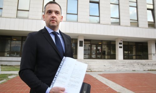 [FOTO] Nezavisni vijećnik Franić podnio kaznenu prijava protiv Puljka i suradnika