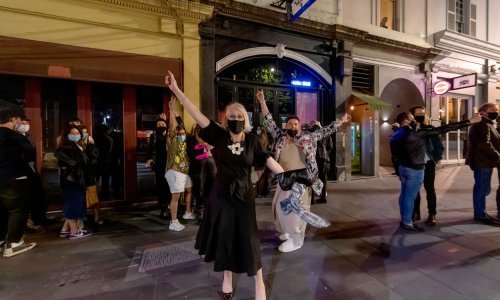 Nakon devet mjeseci 'lockdowna' Melbourne se otvara i ublažava mjere protiv covida