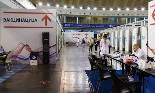 Više od trećine građana Srbije neodlučno hoće li se cijepiti