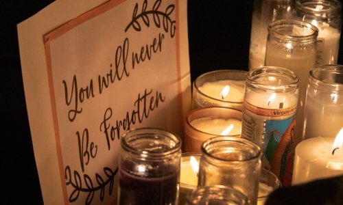 Slavni političari, glazbenici i glumci koji su nas napustili u 2021.