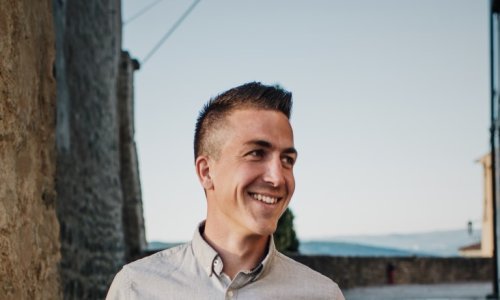 Mladi i talentirani dizajner koji stoji iza vrhunskih svjetskih projekata – Sandro Užila