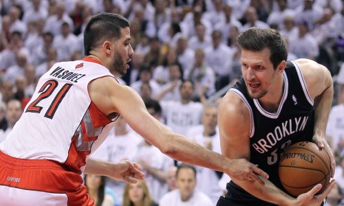 [VIDEO] Pod vodstvom Ace Petrovića zabijao je 'trice s parkinga', briljirao je u NBA ligi, borio se s plućnom embolijom... Nakon svega svi mu se klanjaju zbog ovoga!