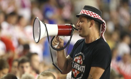 Sprema se veliki navijački spektakl, u nekoliko sati Poljud gotovo raspodan! Ruse čeka 'pakao', Hrvate snažna podrška na putu za Katar