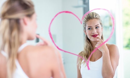 Provjerite svoj ruž za usne: Ako ima šifru - CI 77891, znači da sadrži štetan titanijev dioksid, a ima ga u u jeftinoj, skupoj, ali i prirodnoj kozmetici