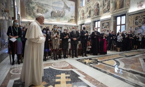 Biden se u petak sastaje s papom Franjom u Vatikanu