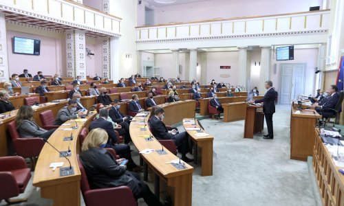 Poslodavac koji s radnikom ne ugovori plaću u bruto iznosu bit će kažnjen iznosom od 60 tisuća do 100 tisuća kuna