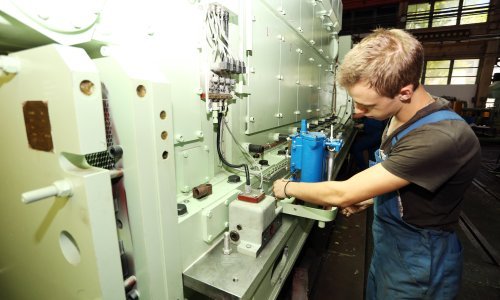 Potražnja za radnicima u Hrvatskoj premašila razine iz 2019., nikad dosta prodavača, konobara, učitelja i kuhara