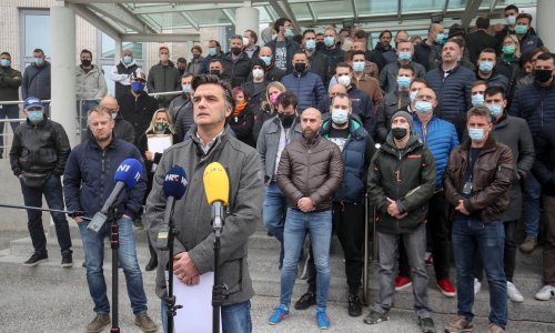 [VIDEO/FOTO] Prosvjed na Plesu: Kontrolori letenja prozvali direktora za pritisak i zastrašivanje