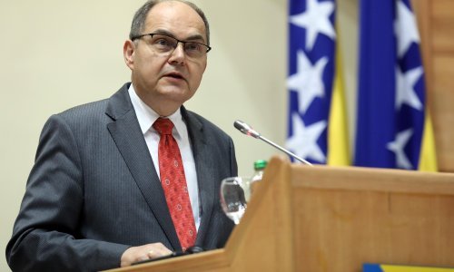 [FOTO] Schmidt: Ne bude li dijaloga, sve opcije za rješavanje krize u BiH su na stolu