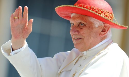 Papa Emeritus Benedikt XVI. primio treću dozu cjepiva protiv covida-19