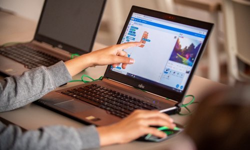 Počeli su upisi na besplatne radionice i kratke tečajeve u školi programiranja Coding Giants Hrvatska