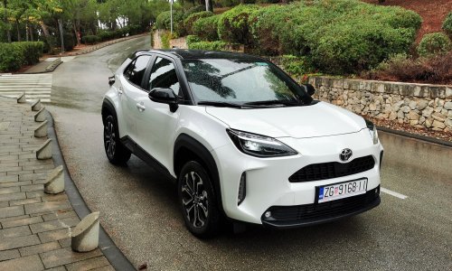 [FOTO/VIDEO] Vozili smo Toyotu Yaris Cross 1,5 VVT-iE; Mali veliki urbani crossover B-SUV segmenta