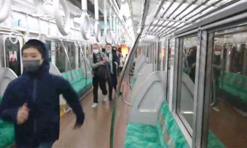 Odjeven u kostim Jokera nožem napao putnike u Tokiju, pa pokušao zapaliti vlak