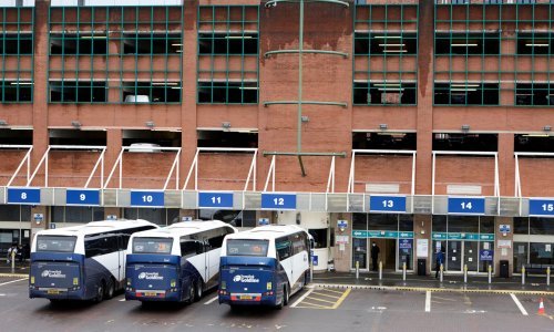 Naoružani muškraci oteli pa zapalili autobus u Sjevernoj Irskoj