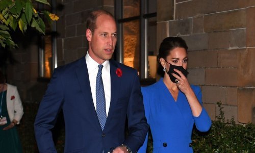 Ona baš nikada ne razočara: Kate Middleton oduševila je u plavoj haljini, a kod stajlinga je pazila na baš svaki detalj