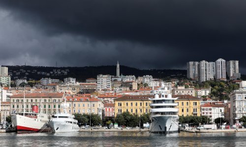 Pljuskovi s grmljavinom na Jadranu, a najviše bi kiše moglo biti - na otocima