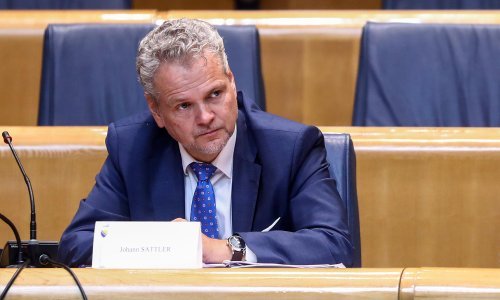 BiH: EU zadovoljna produljenjem mandata EUFOR-a, Dodik prijeti Schmidtu