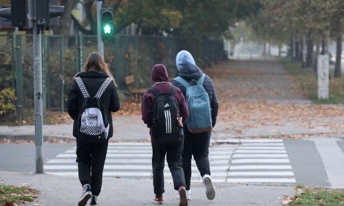 Dio učenika iz Like ostaje na nastavi na daljinu; evo koji će u školu