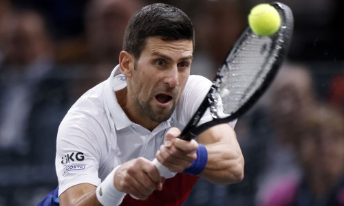 [FOTO] Veliki gaf koji je razbjesnio Srbiju nije izbacio iz takta Novaka Đokovića; prvi tenisač svijeta ostao u igri za krunu u Parizu