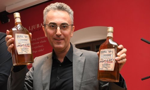 Rimovane meteoprognoze u doba koronaviroze: Zoran Vakula predstavio je svoju prvu zbirku pjesama