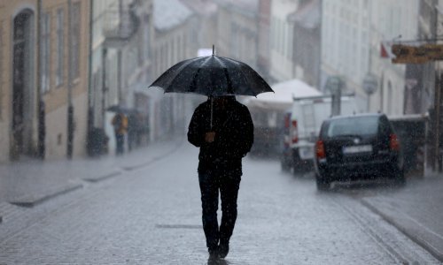 Subota donosi oblake i kišu, oglašen meteoalarm za Velebitski kanal