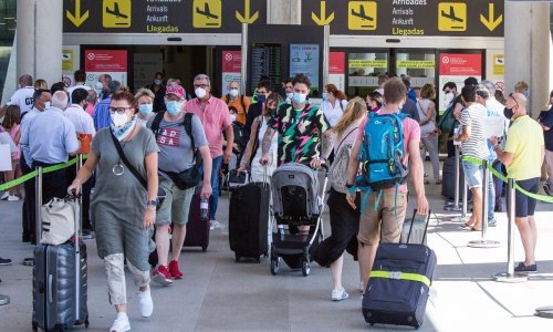 Kaos u Mallorci: Dvanaestero uhićenih zbog bijega s leta, među njima i jedan bolesni putnik