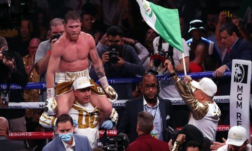 Meksikanac nokautirao suparnika, opravdao status najboljeg boksača današnjice u svim kategorijama i u svoje vlasništvo uzeo sva četiri pojasa