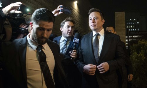 Musk će morati prodati milijune dionica Tesle jer ga čeka porezni račun od kojeg boli glava