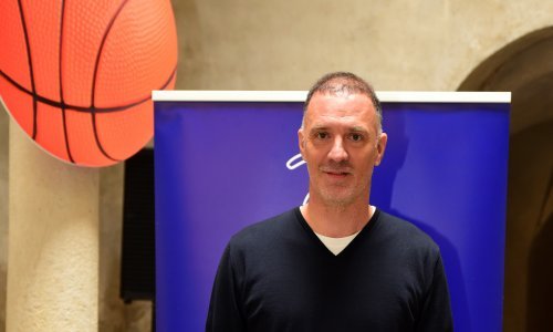 Izbornik košarkaške reprezentacije Veljko Mršić se založio za promjenu sustava natjecanja na nacionalnoj razini: Nemamo dovoljno kvalitetnih igrača za ligu od 12 članova