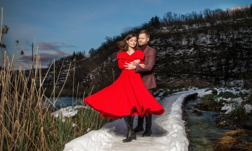 [FOTO, VIDEO] Ljubavni 'portret' Zvjezdana Ružića: Pijanist na magičnim Plitvicama uglazbio sudbonosni susret