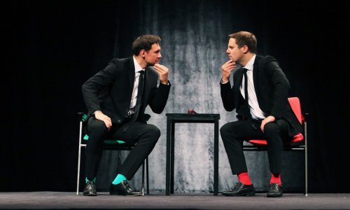 Premijera predstave 'Play Harms ili sasvim obične besmislice'