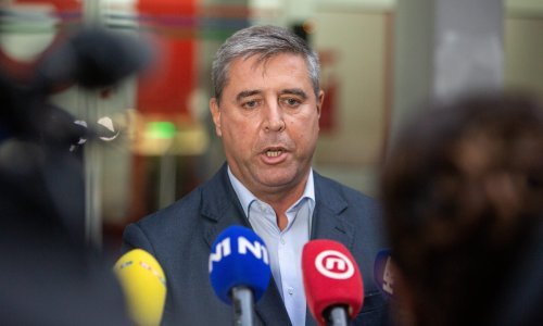 Šef Odbora za obranu Franko Vidović: Ministar Banožić nema ovlast da zabrani predsjedniku Milanoviću korištenje vojnih sredstava