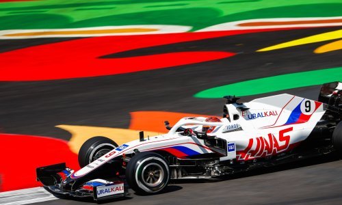 Zločesti dečko Formule 1 dobio je odbijenicu i izazvao podsmijeh u vlastitoj momčadi, a nakon svega još mu je javno spustio šef momčadi
