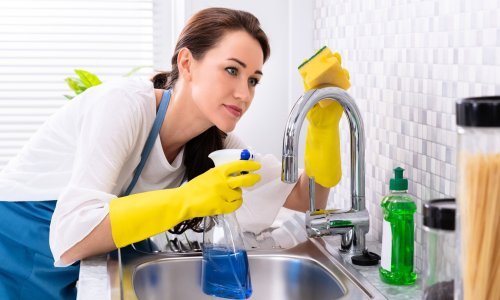 Ovo uvijek pali: Znate li kako najučinkovitije očistiti kuhinjsku slavinu od kamenca?