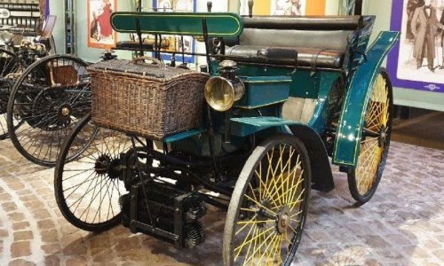 [FOTOPRIČA] Udruženje Aventure Peugeot na salonu Epoqu’auto u Lyonu: Proslava obljetnica modela Type 3 i VLV