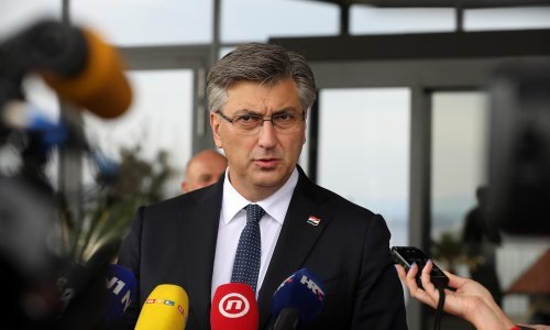 [VIDEO/FOTO] Plenković najavio nastavak zamrzavanja cijene benzina, a o uhićenju Žalac kaže: Postoji presumpcija nevinosti. O ovome danas više neću