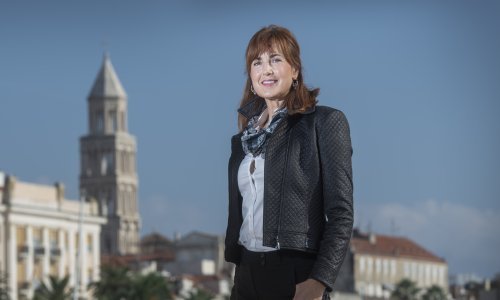 Slika djeteta koje spava na klupici u splitskom parku najprije ju je slomila, a onda se zainatila. Senka Klarić je u desetak godina promijenila točno 481 sudbinu