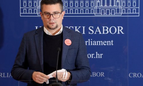 [FOTO] Socijaldemokrati za veće potpore roditeljima djece s teškoćama u razvoju: Naknada im iznosi sramotnih 2.328,20 kuna