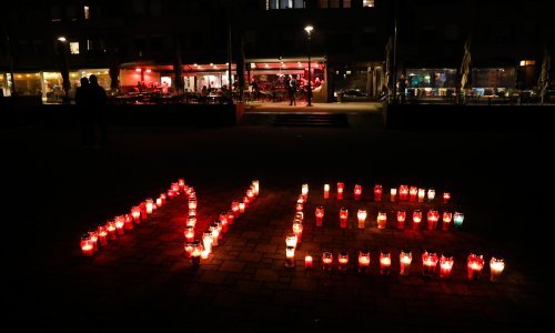 Građani se okupili ispred stana ministra Božinovića u Zaprešiću