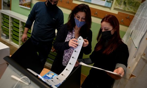 Žena u Bugarskoj pojela glasački listić