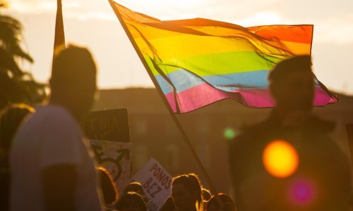 Muškarac u Splitu prepoznao pripadnika LGBT zajednice pa zaustavio automobil te počeo s pljuvanjem i vrijeđanjem; sad ima kaznenu prijavu za govor mržnje