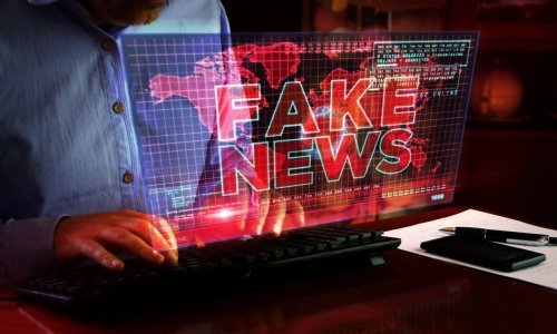 Poplava fake newsa obilježila 2021.