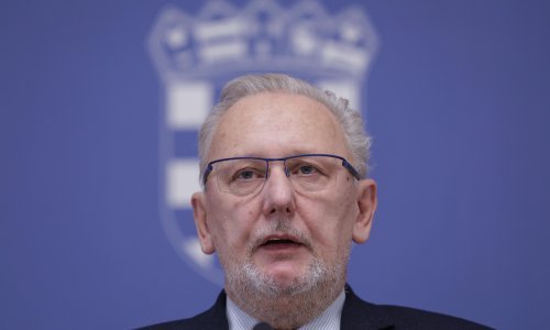 Božinović o mjerama za blagdane: Mi nismo neracionalni, ali danas je 10. prosinca. Ako se nastavi smanjenja novozaraženih, onda ne vidimo zašto se u novogodišnjoj noći ne bi nešto omogućilo